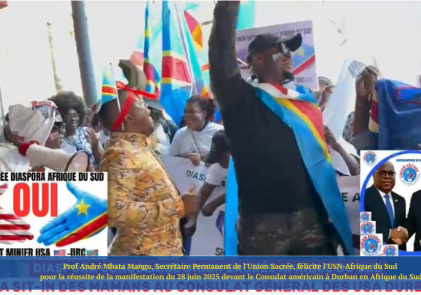 prof_andré_mbata_secrétaire_permanent_union_sacrée_félicite_usn-afrique_du_sud-_manifestation_28_juin_2025_consulat_américain_à_durban_2